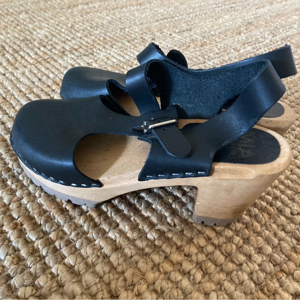 MIA “Abba” Mary Jane clogs 37